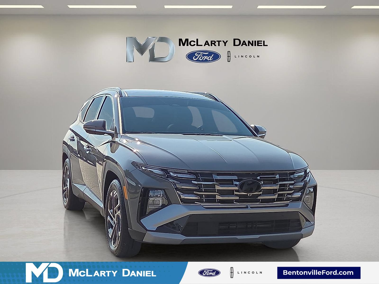 Used 2025 Hyundai Tucson Limited FWD image 1