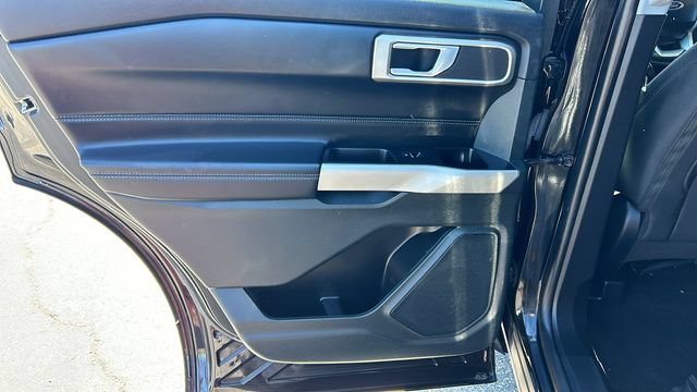 Certified 2023 Ford Explorer XLT RWD image 15