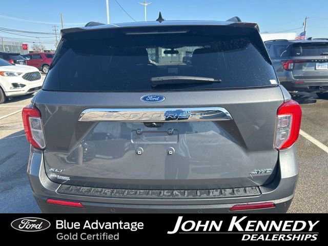 Certified 2023 Ford Explorer XLT image 3