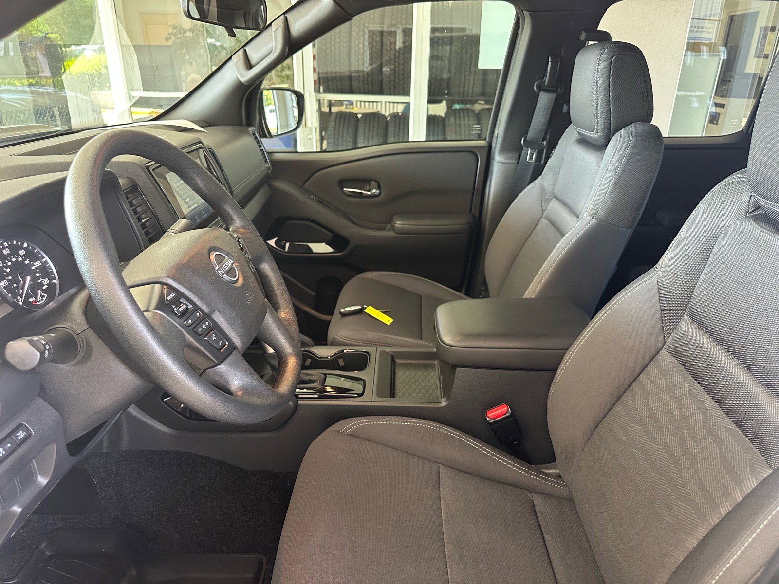 Used 2023 Nissan Frontier SV w/ Midnight Edition Package RWD image 17