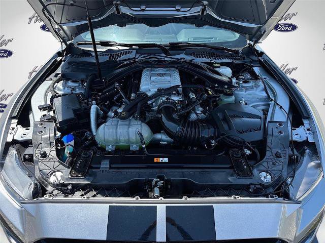 Certified 2021 Ford Mustang Shelby GT500 w/ Carbon Fiber Track Pack RWD image 31