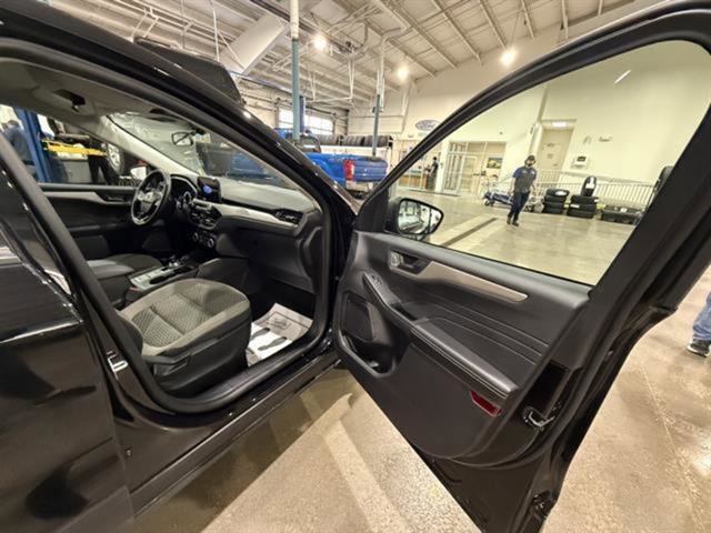 Certified 2022 Ford Escape SE w/ Convenience Package image 18
