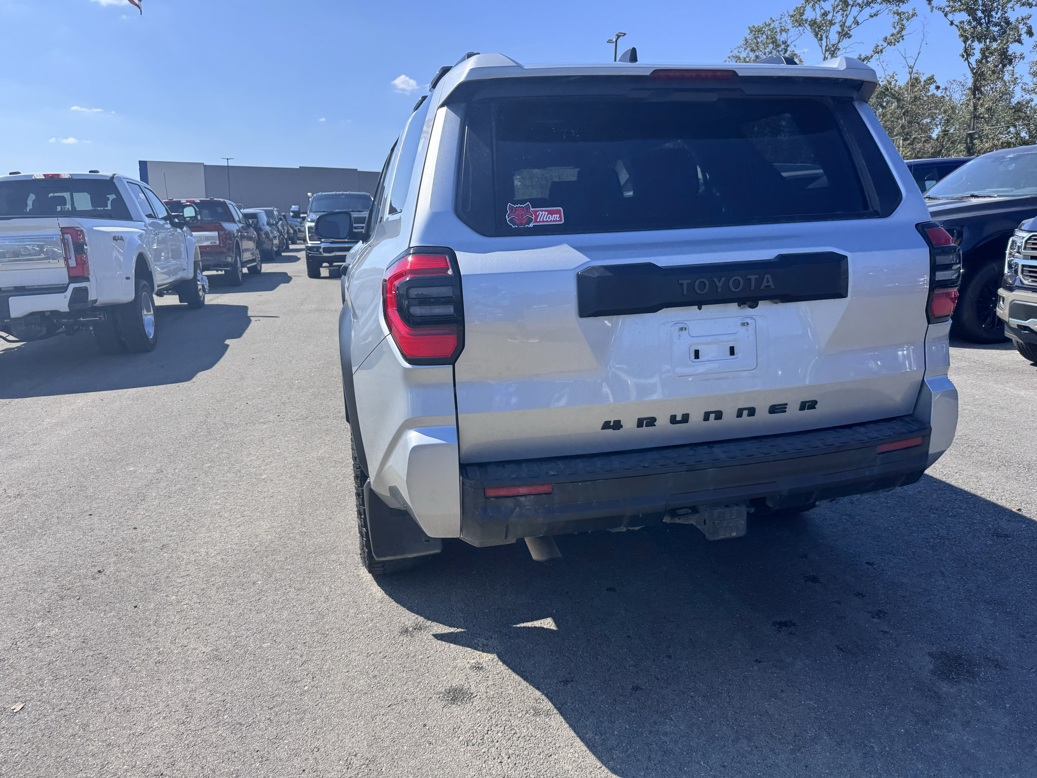 Used 2025 Toyota 4Runner SR5 AWD/4WD image 8