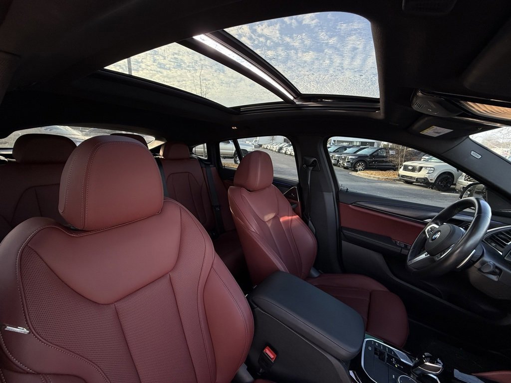 Used 2023 BMW X4 xDrive30i w/ M Sport Package image 31