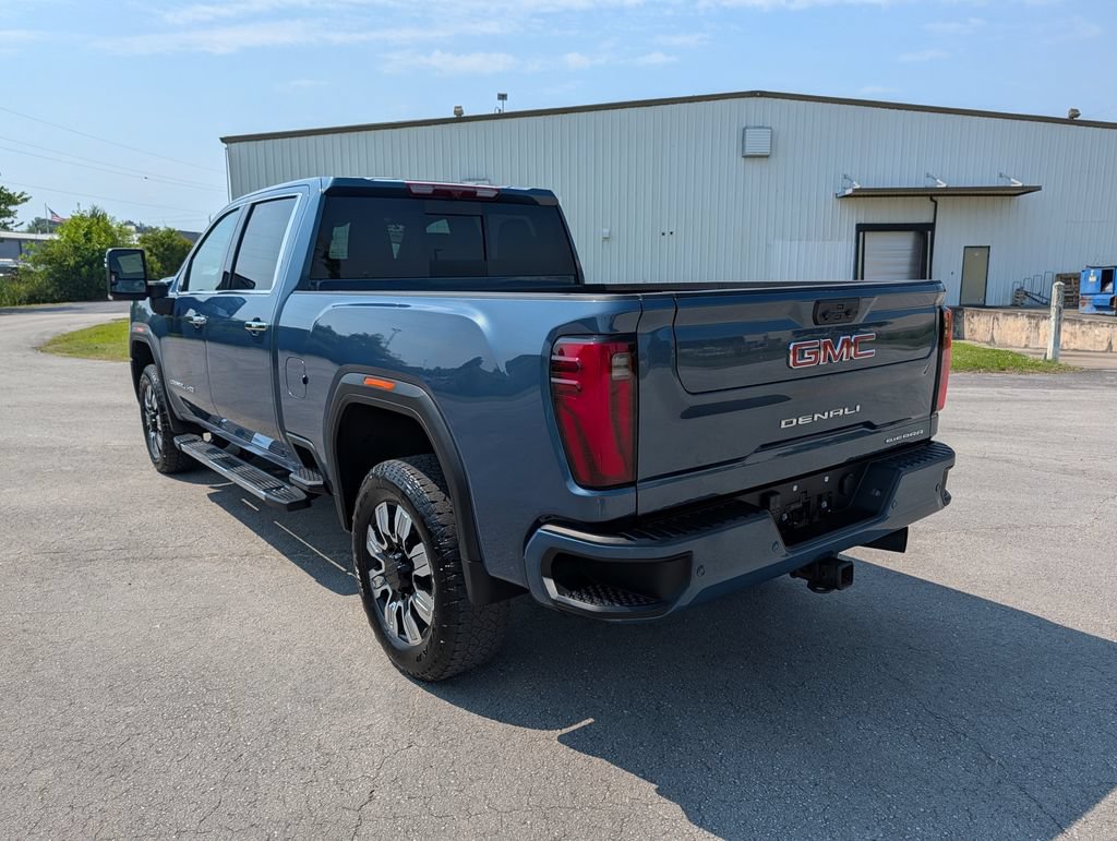 Used 2025 GMC Sierra 2500 Denali AWD/4WD image 4