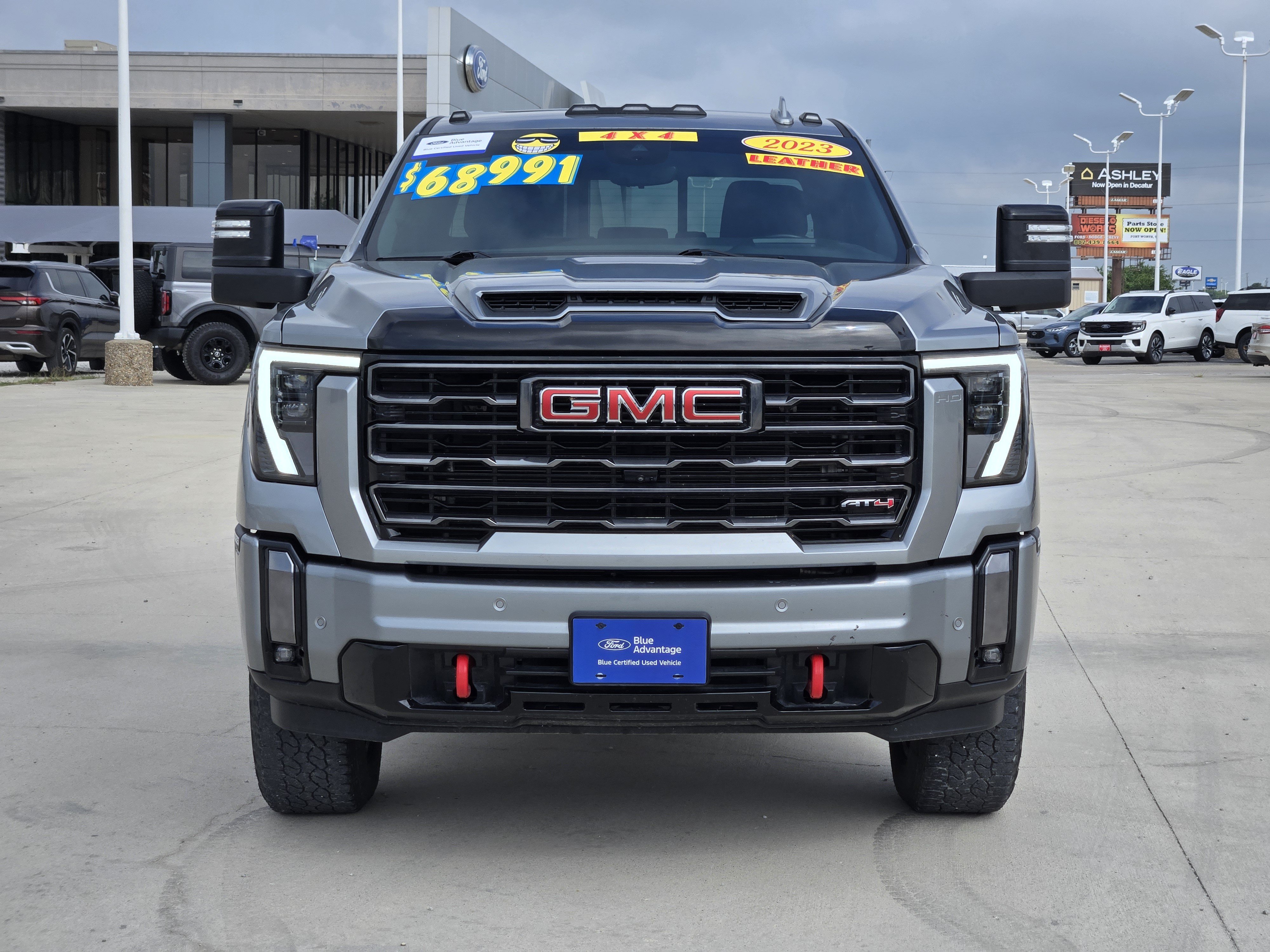 Used 2024 GMC Sierra 2500 AT4 w/ AT4 Premium Plus Package AWD/4WD image 2