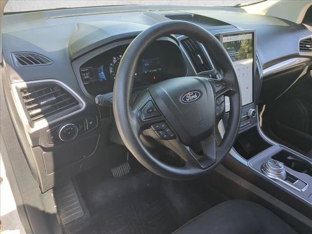 Certified 2024 Ford Edge SE w/ Black Appearance Package AWD/4WD image 10