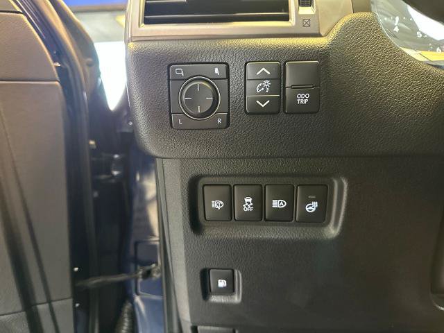 Used 2022 Lexus GX 460 Premium w/ Premium Plus Package AWD/4WD image 21