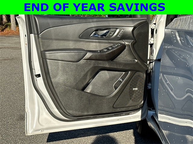Used 2023 Chevrolet Traverse High Country image 10
