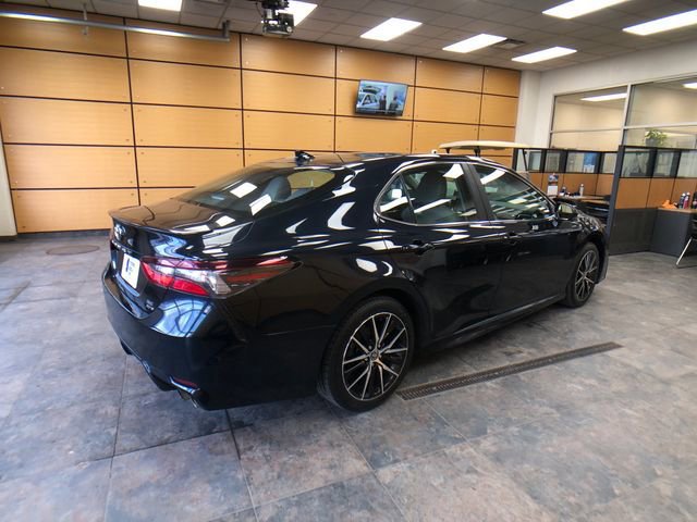 Used 2021 Toyota Camry SE AWD/4WD image 5