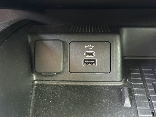 Certified 2025 Ford Bronco Sport Outer Banks w/ Outer Banks Tech Package+ AWD/4WD image 15
