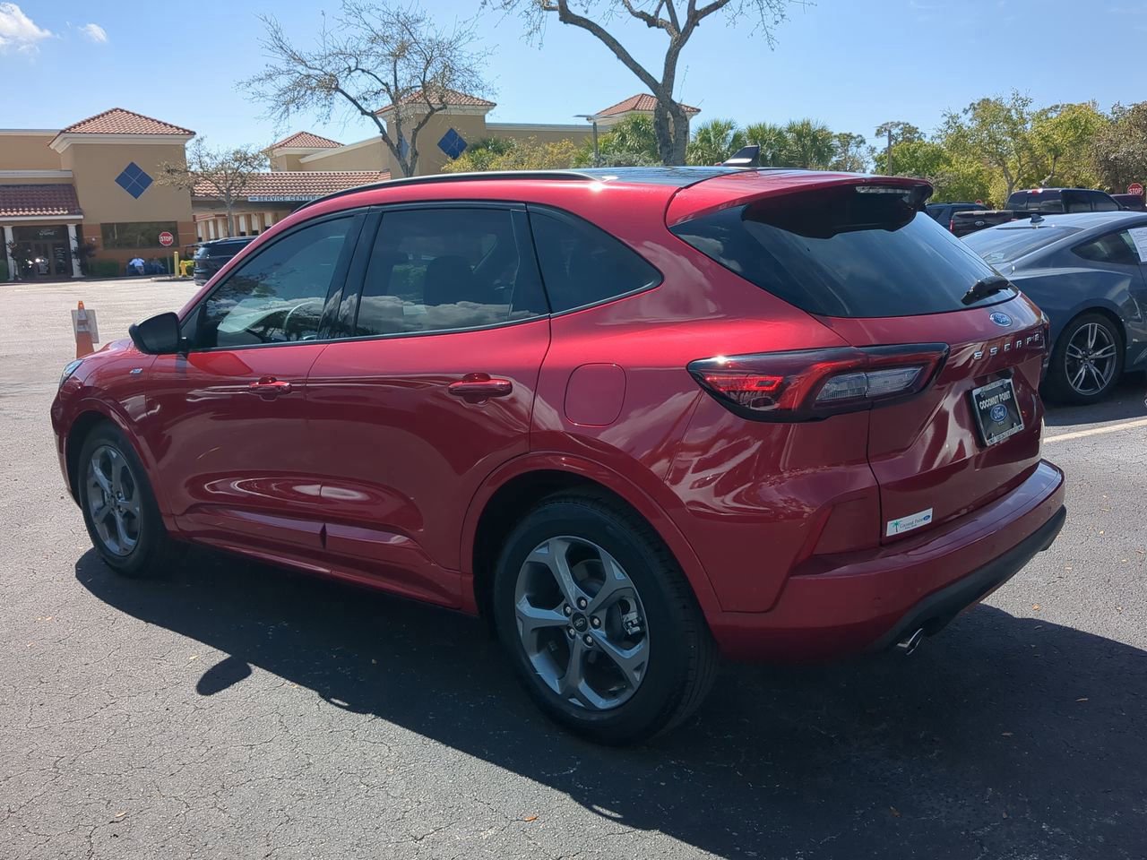 Certified 2023 Ford Escape ST-Line w/ Tech Pack #1 image 3