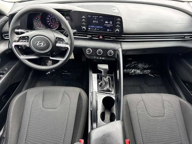 Used 2021 Hyundai Elantra SE FWD image 8
