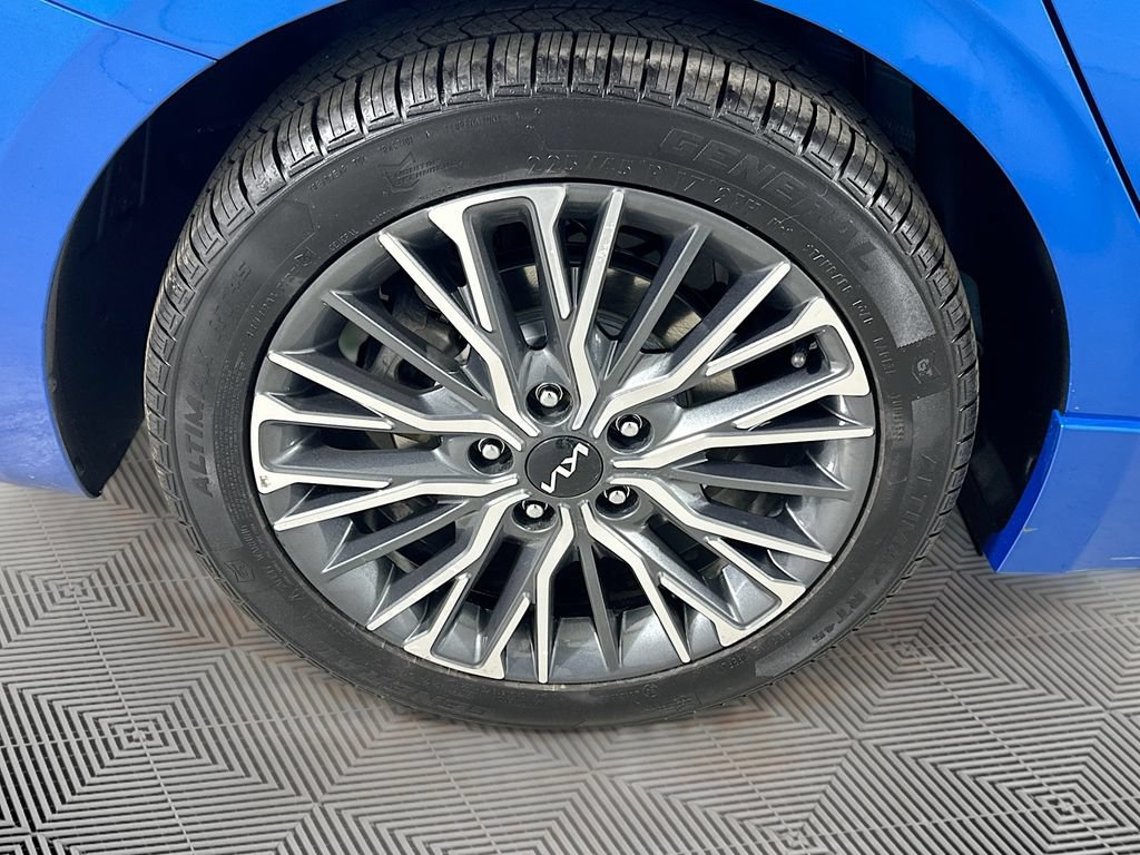 Used 2023 Kia Forte GT-Line w/ GT-Line Technology Package FWD image 32