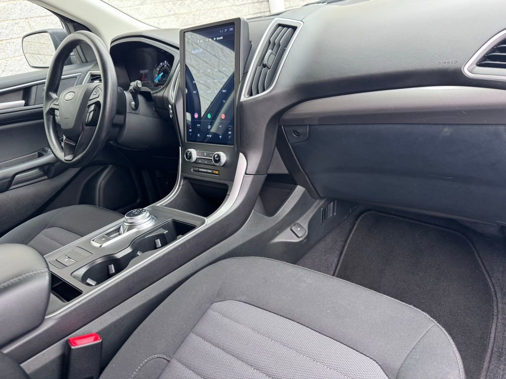 Certified 2024 Ford Edge SE image 18