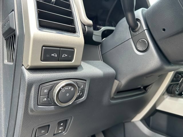 Certified 2022 Ford F350 Lariat w/ Black Appearance Package AWD/4WD image 17