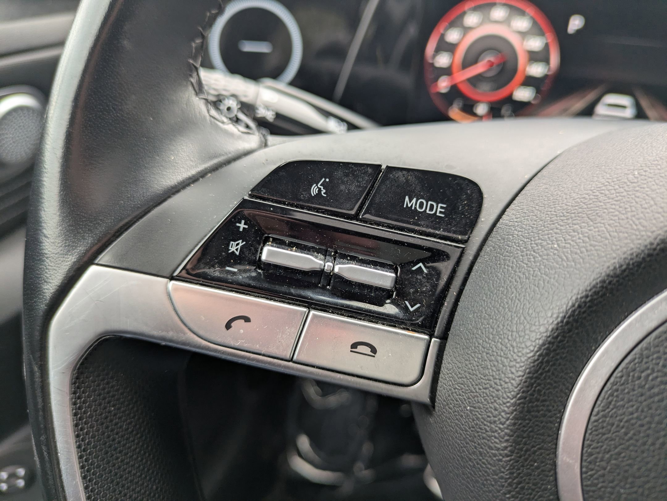 Used 2021 Hyundai Elantra SEL w/ Convenience + Premium Package image 17