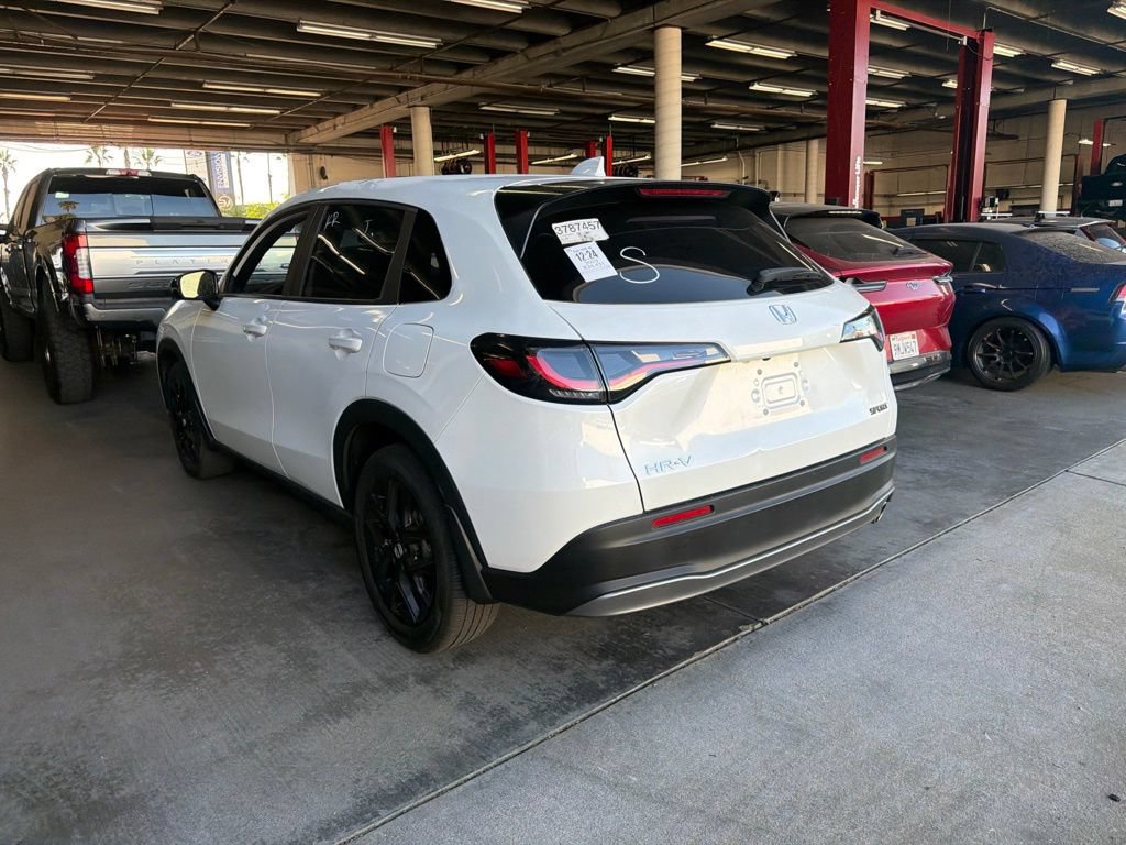 Used 2023 Honda HR-V Sport image 4