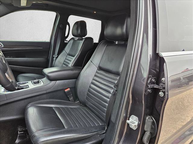 Used 2018 Jeep Grand Cherokee Limited AWD/4WD image 16
