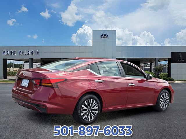 Used 2025 Nissan Altima 2.5 SV FWD image 5