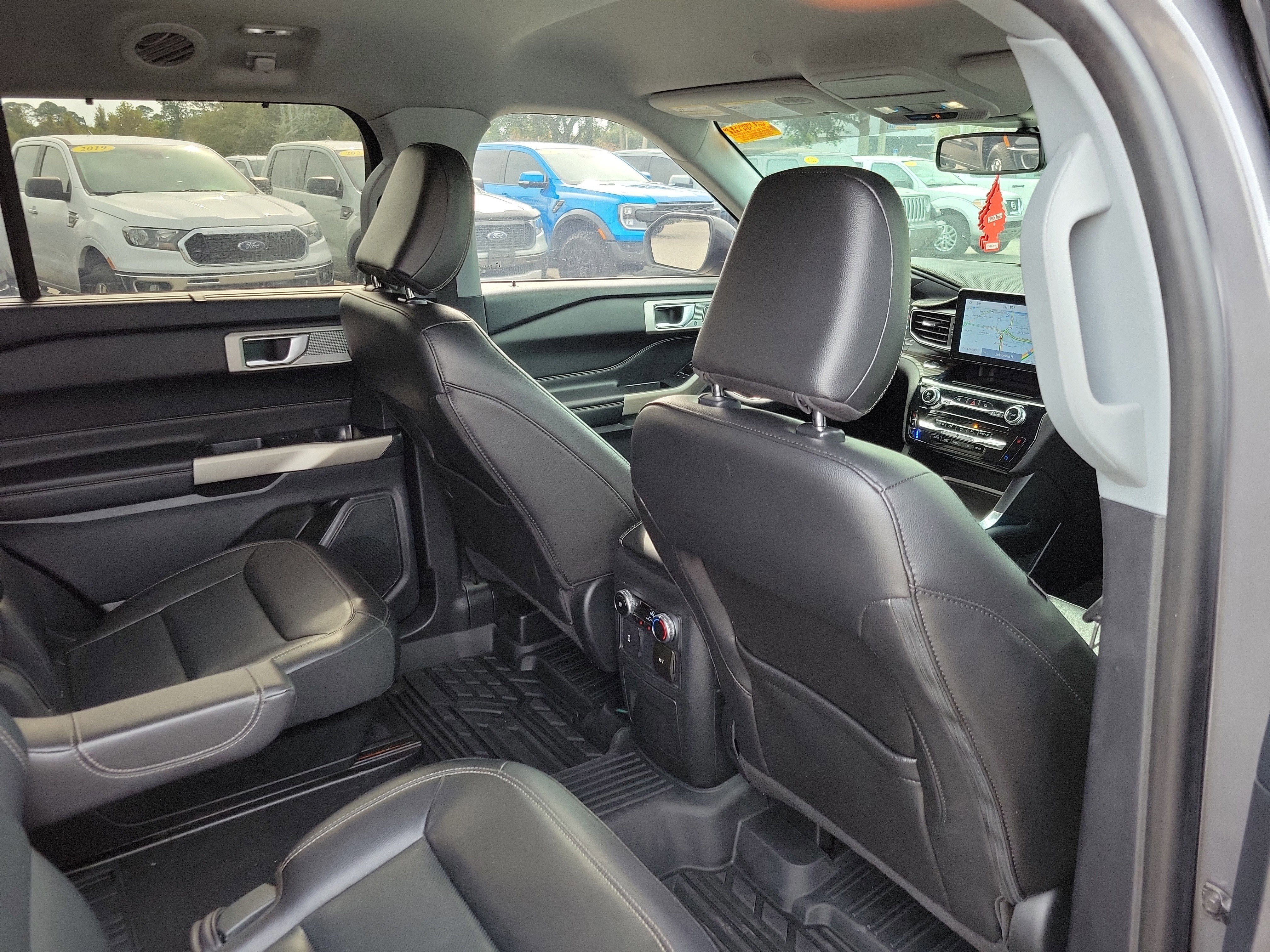 Certified 2022 Ford Explorer Limited image 27