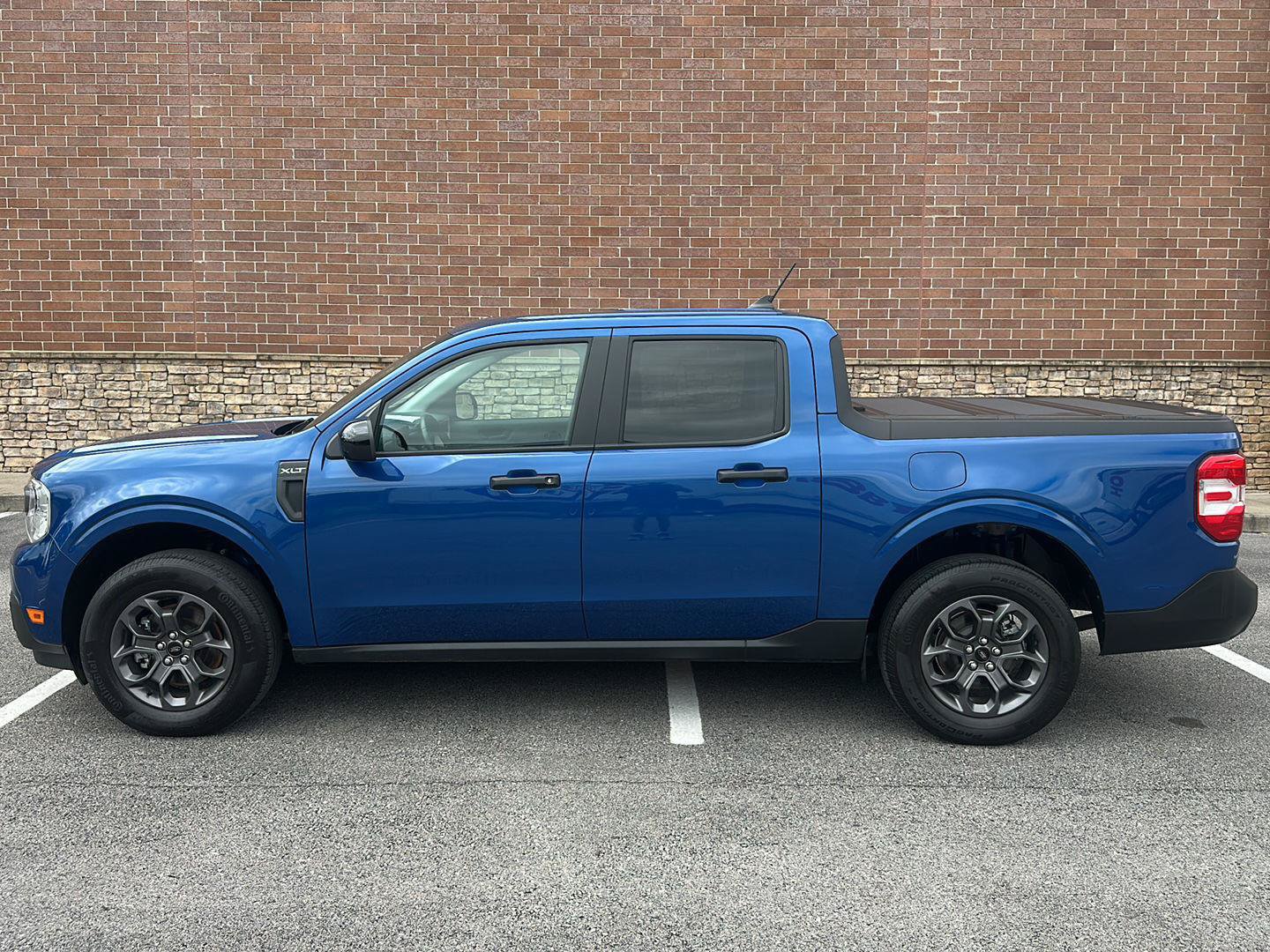 Certified 2024 Ford Maverick XLT w/ XLT Luxury Package AWD/4WD image 2