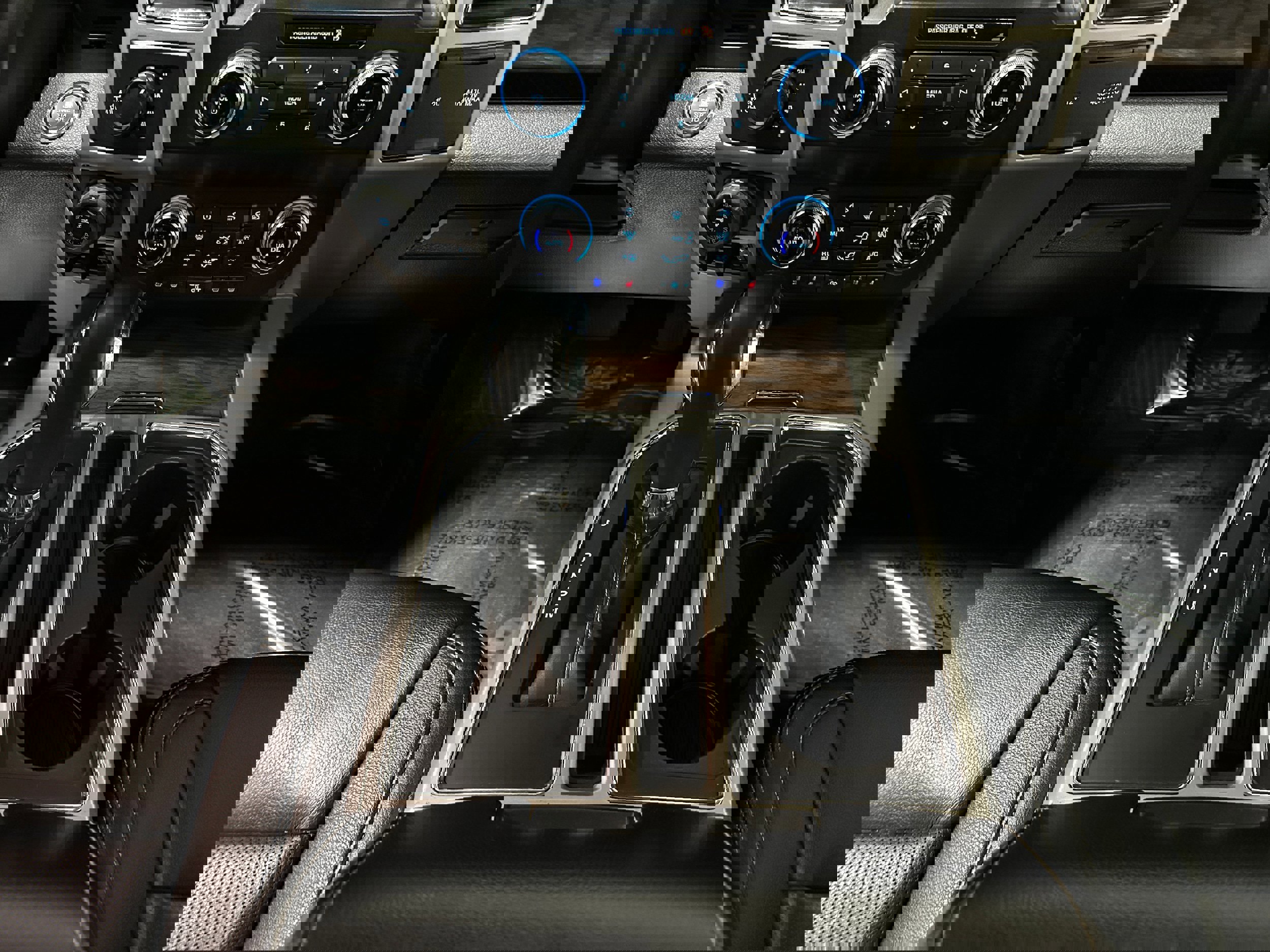 Certified 2020 Ford F150 Lariat w/ Equipment Group 502A Luxury image 32