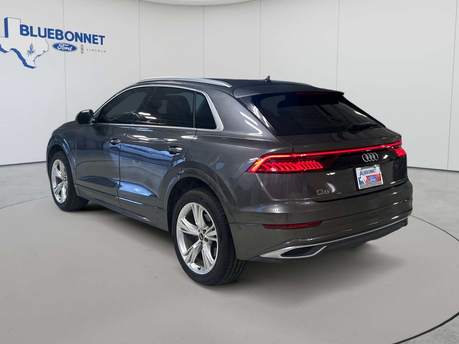Used 2022 Audi Q8 Premium Plus AWD/4WD image 7