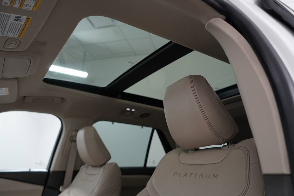 Certified 2023 Ford Explorer Platinum w/ Technology Package AWD/4WD image 21
