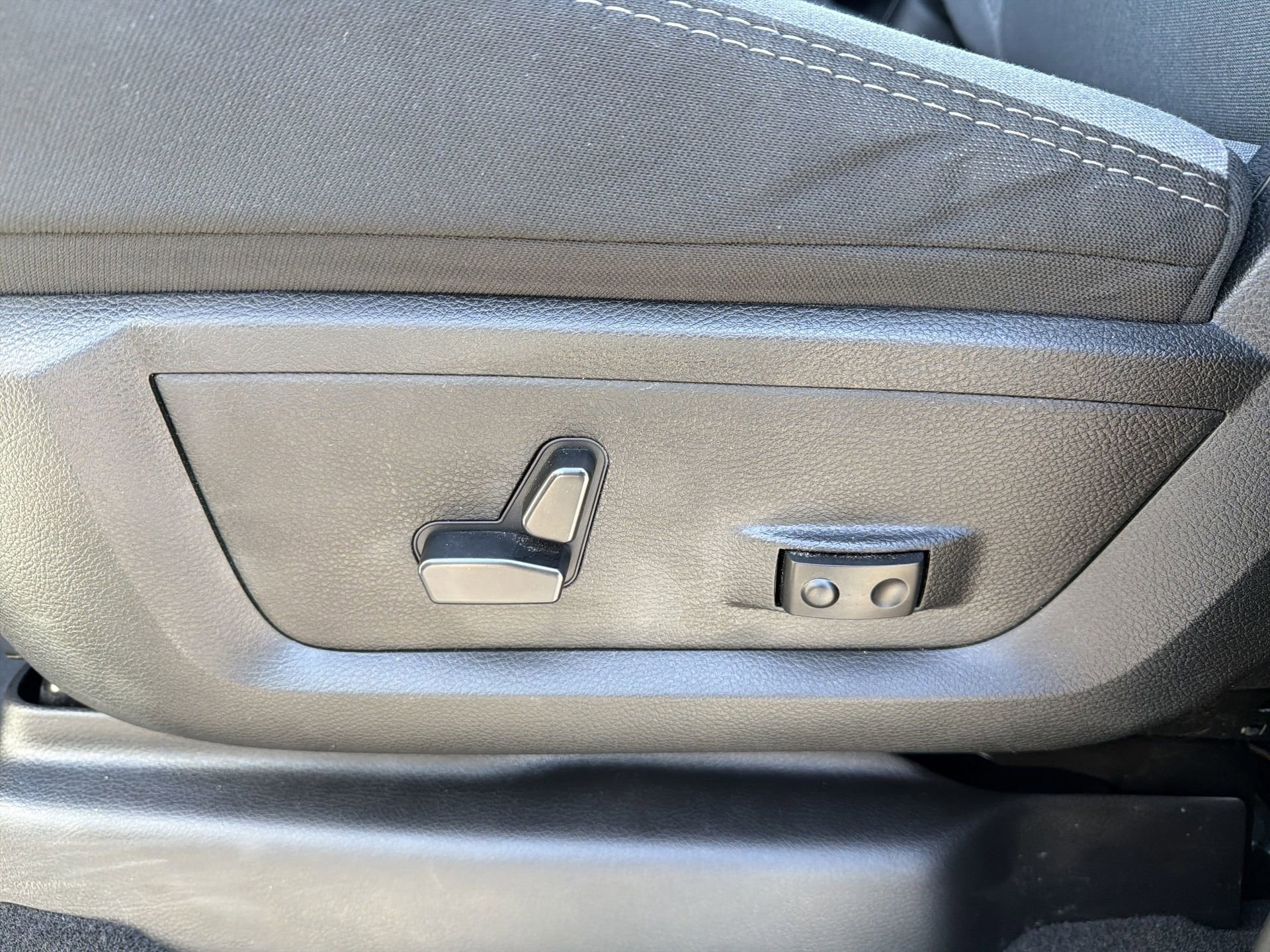 Used 2024 RAM 2500 Big Horn w/ Bed Utility Group image 23