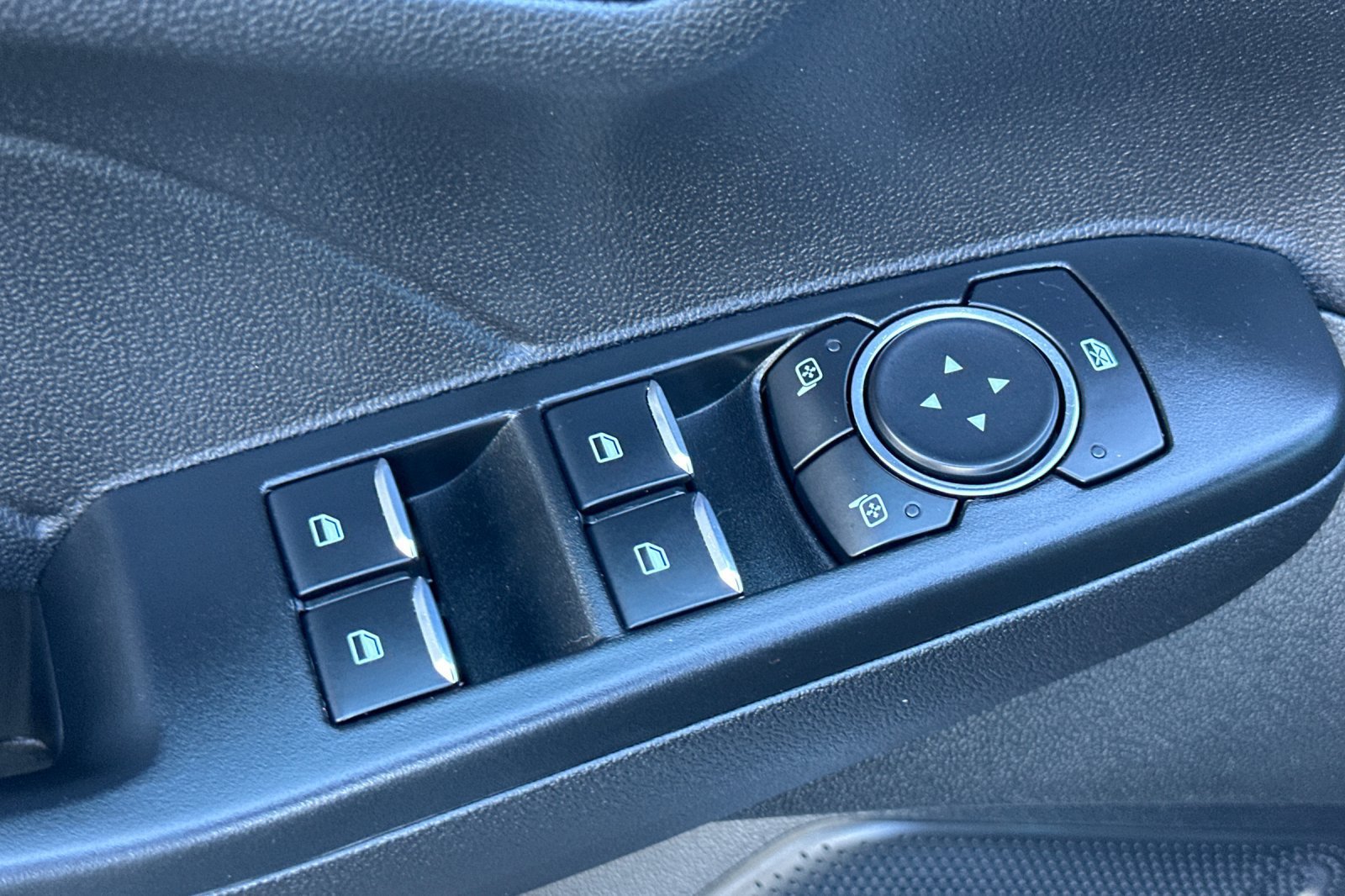Certified 2025 Ford Escape Active FWD image 14