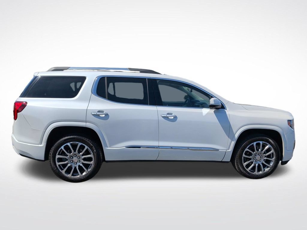 Used 2023 GMC Acadia Denali w/ Denali Ultimate Package AWD/4WD image 9