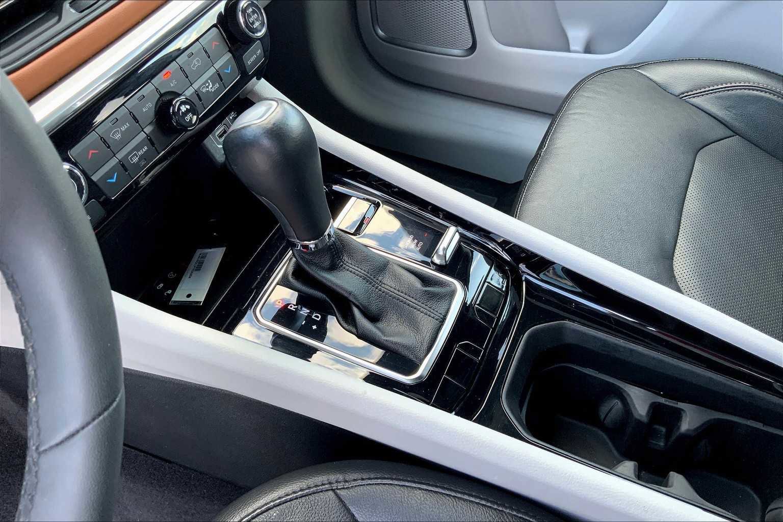 Used 2023 Jeep Compass Limited image 16