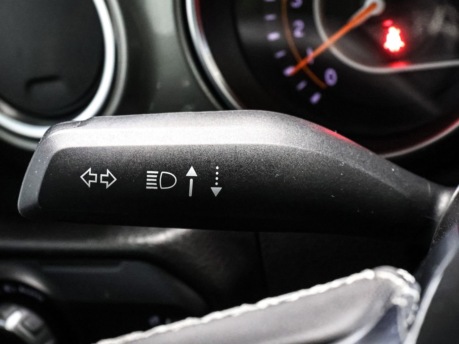 Used 2023 Jeep Wrangler Sahara image 35