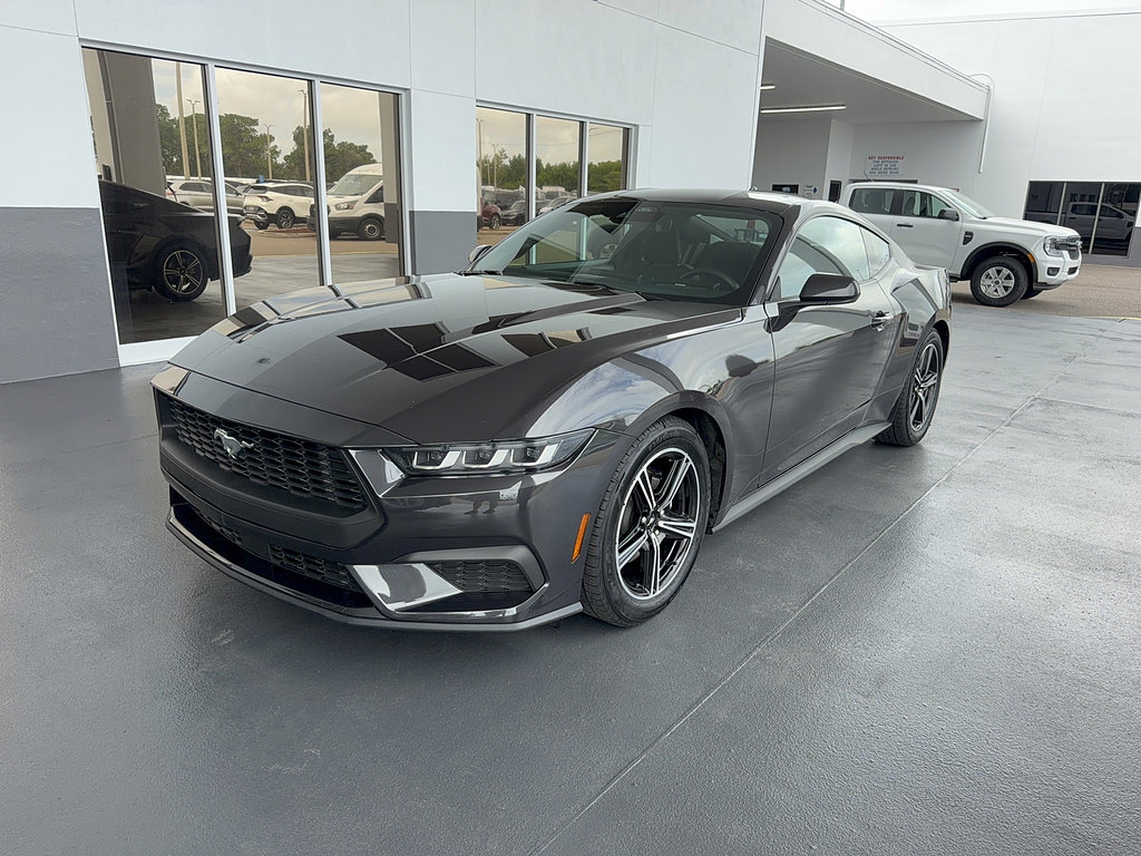 Certified 2024 Ford Mustang Coupe RWD image 2