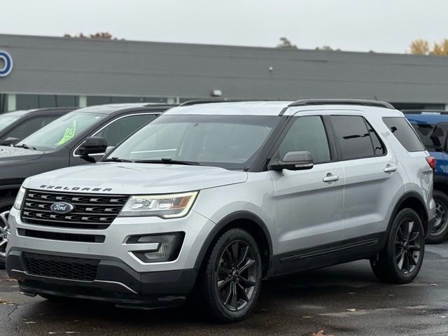Certified 2017 Ford Explorer XLT w/ Equipment Group 202A image 3