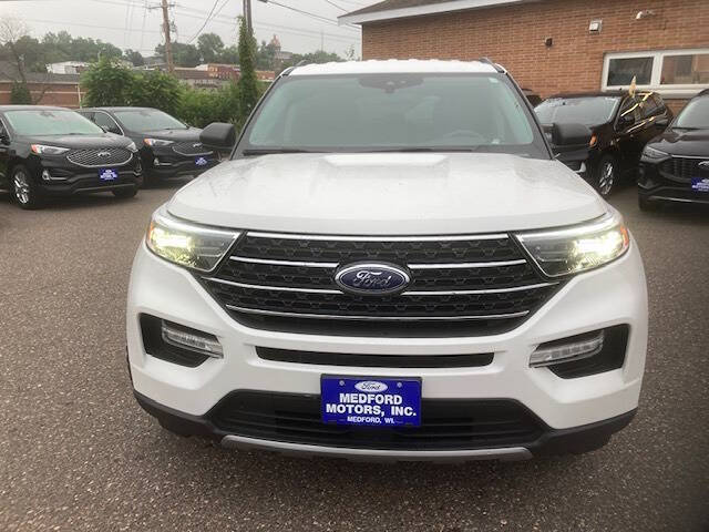 Certified 2020 Ford Explorer XLT w/ Equipment Group 202A AWD/4WD image 2