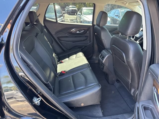 Used 2020 GMC Terrain Denali w/ Denali Premium Package FWD image 19