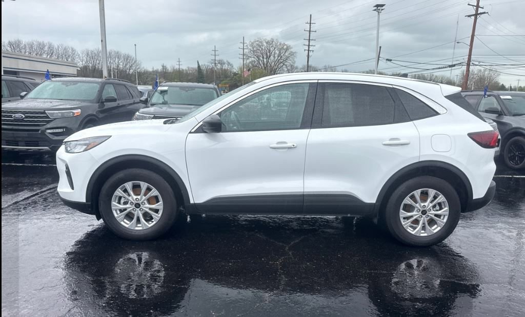 Certified 2023 Ford Escape Active AWD/4WD image 7