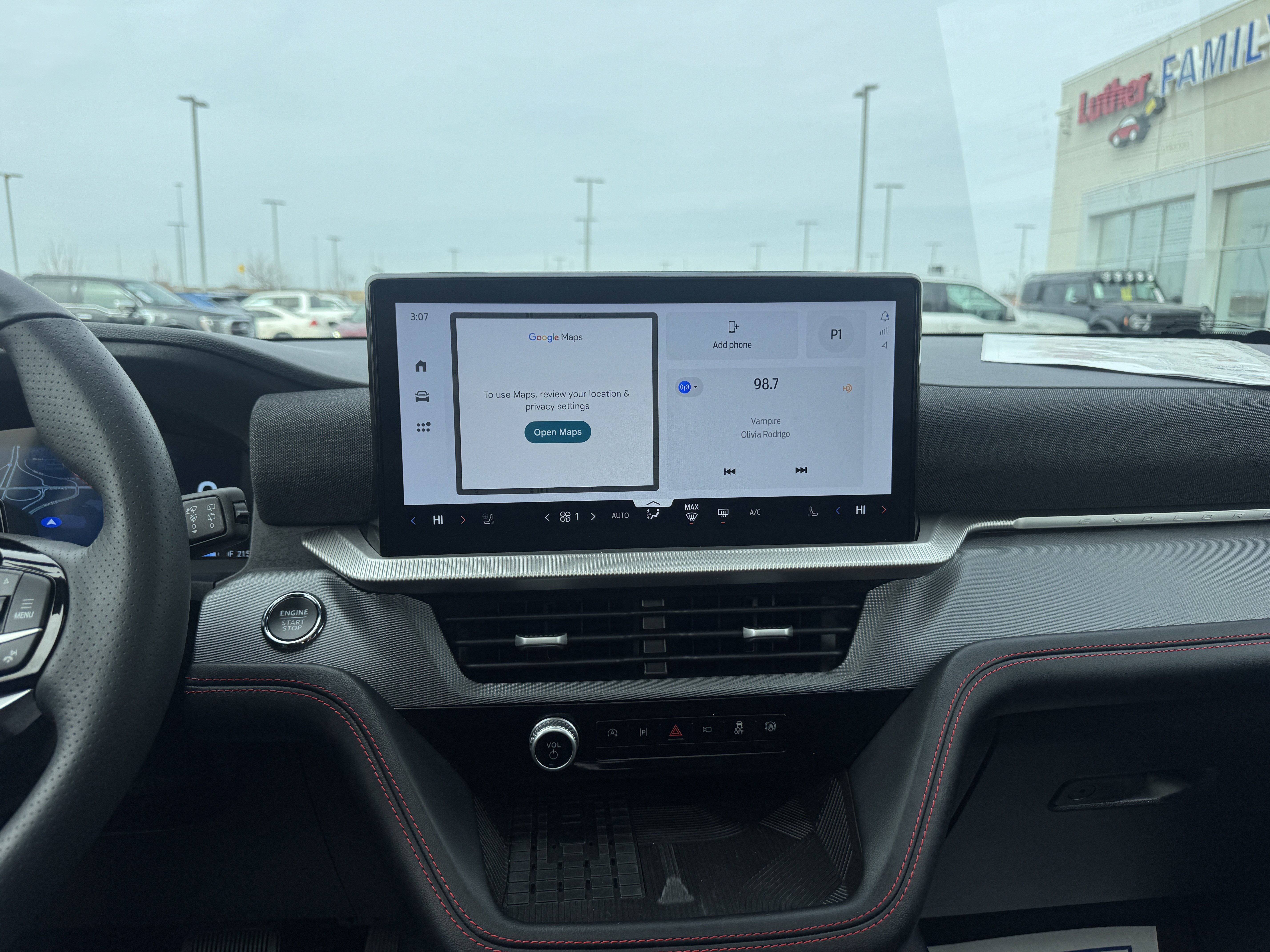 Certified 2025 Ford Explorer ST-Line w/ Premium Package image 11