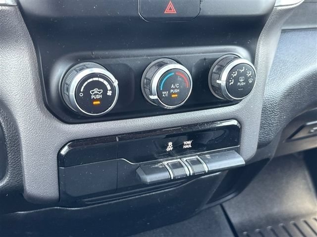 Used 2019 RAM 1500 Big Horn AWD/4WD image 29