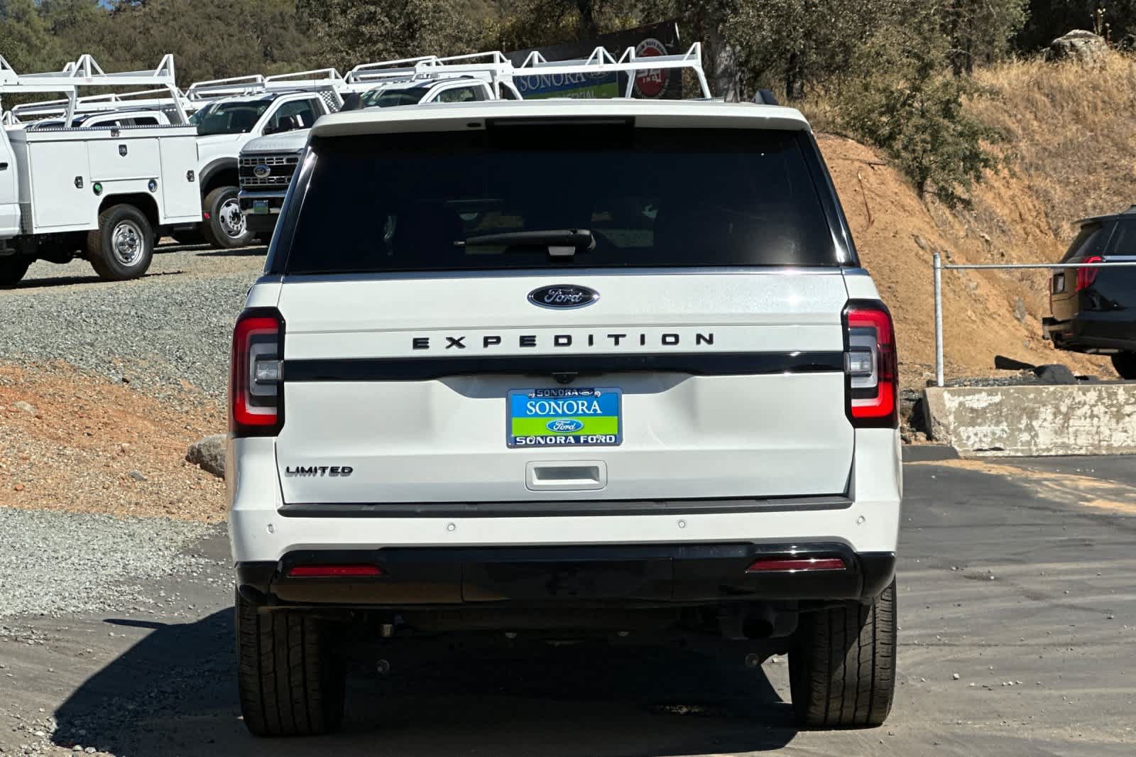 Certified 2023 Ford Expedition Limited AWD/4WD image 5