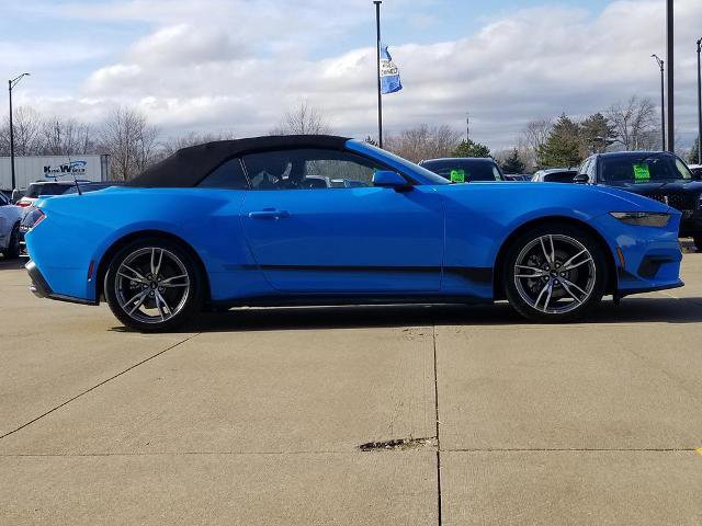 Certified 2025 Ford Mustang Premium w/ Wheel & Stripe Package image 9