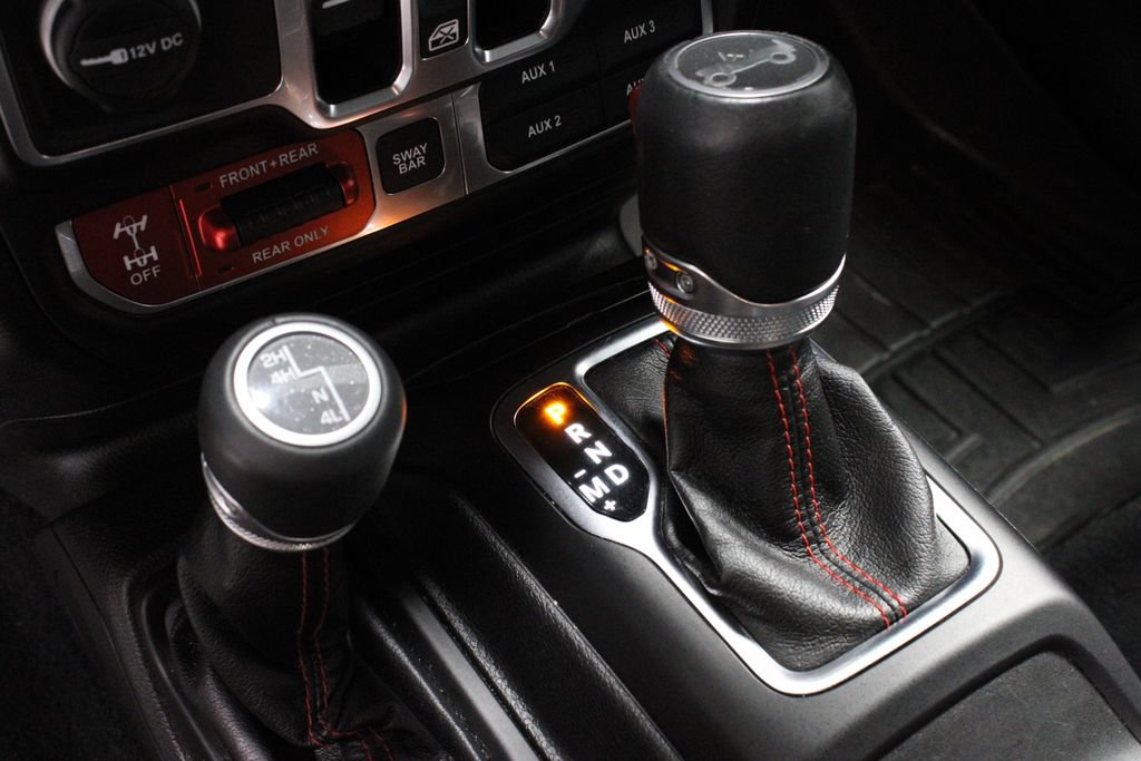 Used 2018 Jeep Wrangler Unlimited Rubicon AWD/4WD image 34