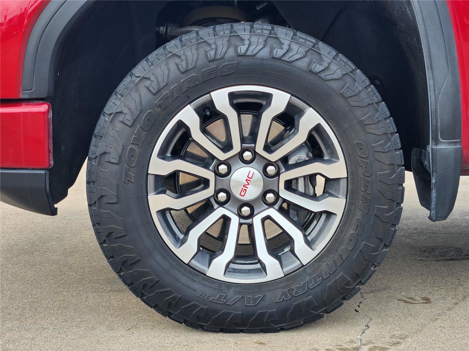 Used 2023 GMC Sierra 1500 AT4 w/ Technology Package AWD/4WD image 8