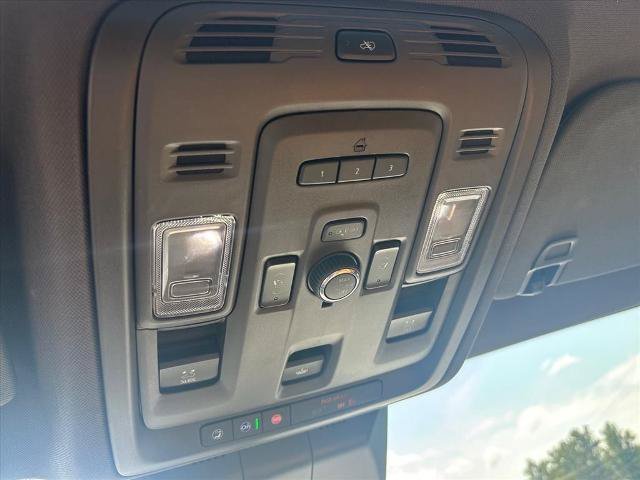 Used 2024 Cadillac Escalade Sport w/ LPO, ONYX Package AWD/4WD image 39