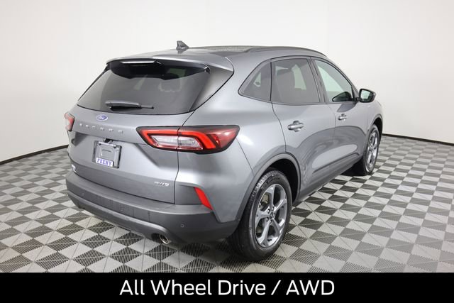 Certified 2025 Ford Escape ST-Line w/ Tech Pack #1 AWD/4WD video 3