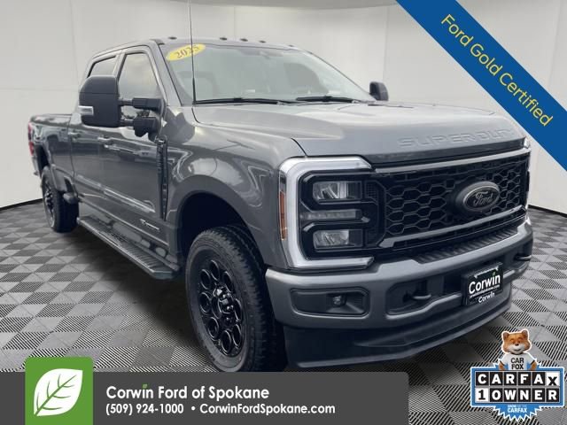 Certified 2025 Ford F350 Lariat w/ Black Appearance Package