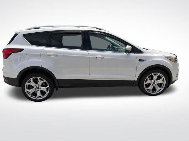 Certified 2019 Ford Escape Titanium FWD image 2