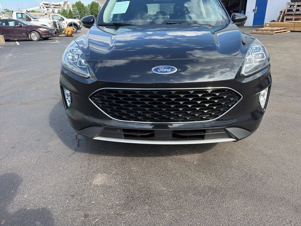 Certified 2020 Ford Escape Titanium w/ Titanium Premium Package 2.0 AWD/4WD image 13